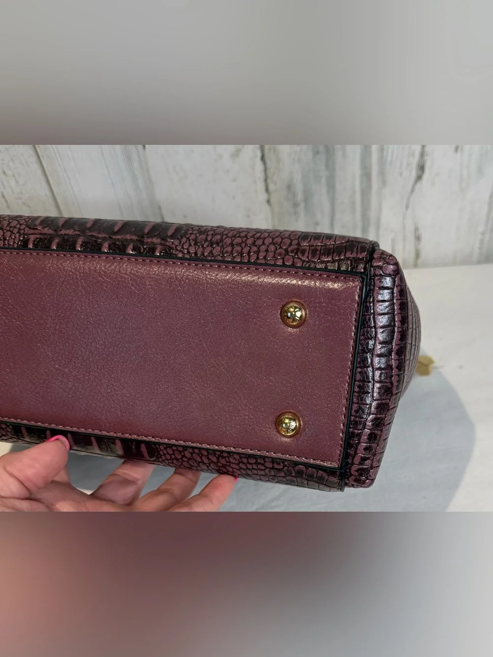LiRenNiao plum crocodile-embossed faux leather EUC No Crossbody Strap